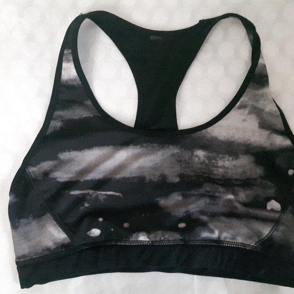 Almost New Yoga top and matching activeware bra - Picture 2 of 7